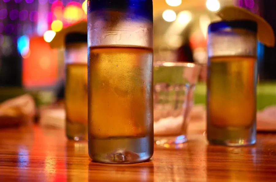 Caballitos de tequila con limón y sal